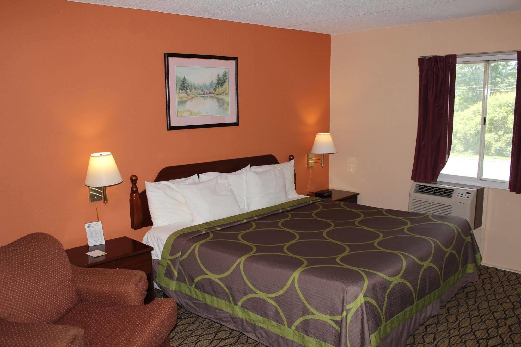 Days Inn By Wyndham Lenox Ma Экстерьер фото